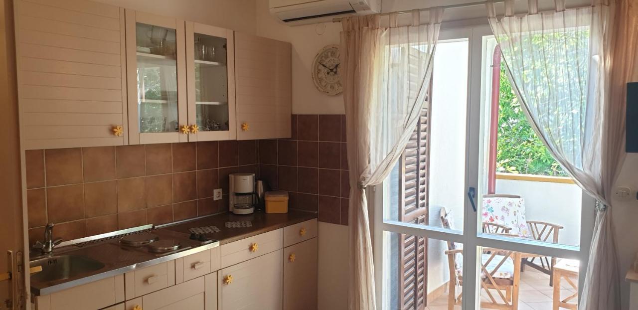 Apartment Tonci Rab Town Exterior foto